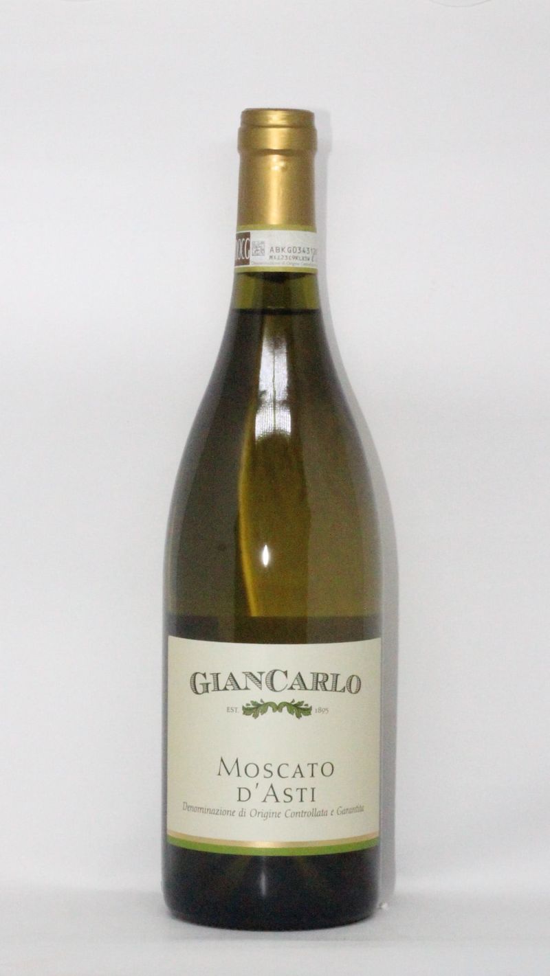 Vinho-Italiano-Branco-Moscato-D-Asti-Giancarlo-Garrafa-750ml