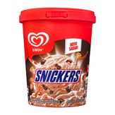 Sorvete Sabor Baunilha com Calda de Caramelo e Pedaços de Amendoim Snickers Kibon Pote 800ml