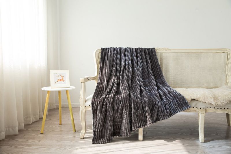 Cobertor-Flanelado-Queen-Cinza-Escuro-220-x-240cm-Member-s-Mark
