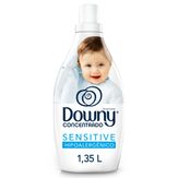 Amaciante Downy Concentrado Indicado para Roupas de Bebê Sensitive Hipoalergênico 1,35L