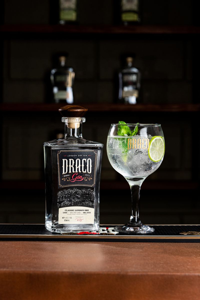 Garrafa_London_drink_balcao.jpg