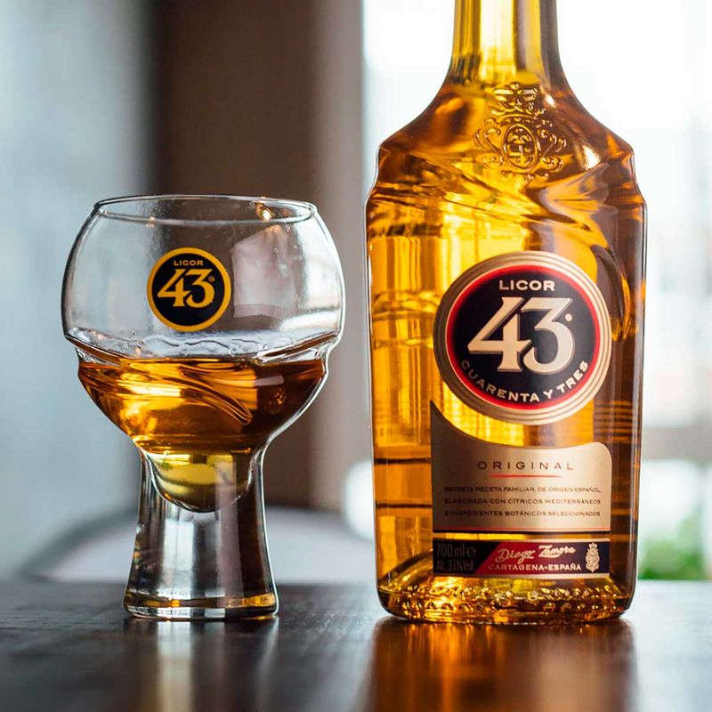 7896053802356---Kit-Licor-43-E-Copo-700ml-B